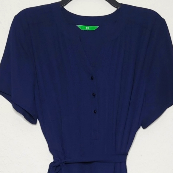 Navy blue dip dress, never worn. Size large - Picture 7 of 10